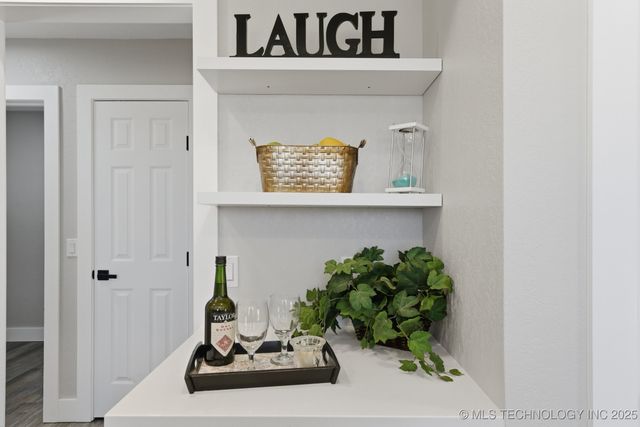 8417 Meadowside Lane, Sapulpa, OK 74131