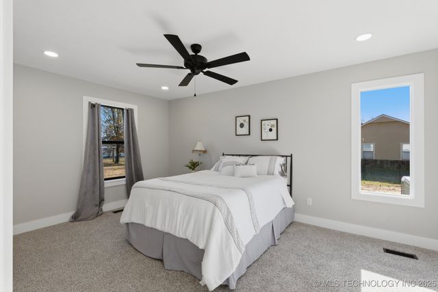 8417 Meadowside Lane, Sapulpa, OK 74131