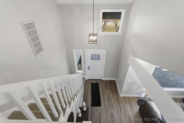 8417 Meadowside Lane, Sapulpa, OK 74131