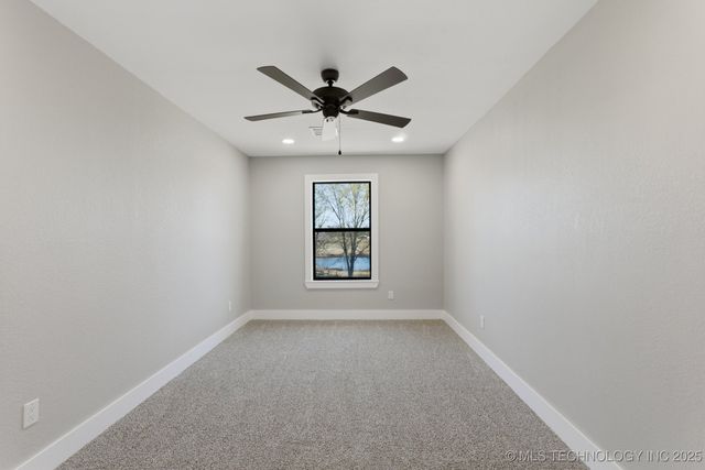 8417 Meadowside Lane, Sapulpa, OK 74131