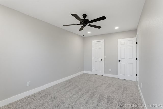 8417 Meadowside Lane, Sapulpa, OK 74131