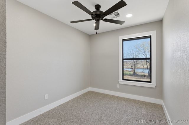 8417 Meadowside Lane, Sapulpa, OK 74131