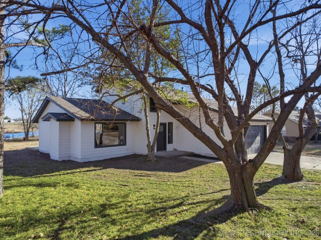 8417 Meadowside Lane, Sapulpa, OK 74131