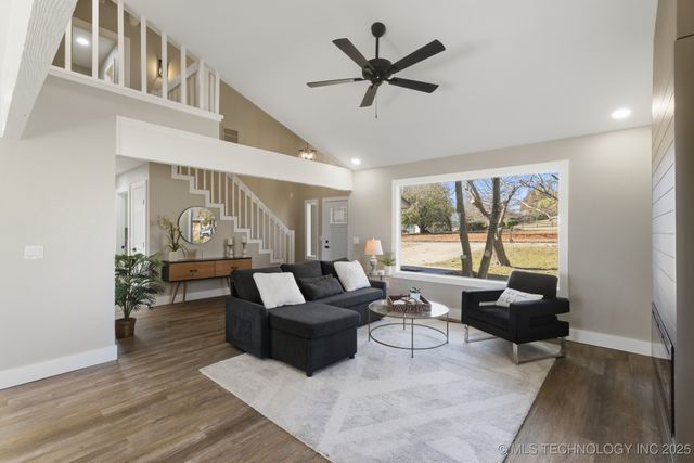 8417 Meadowside Lane, Sapulpa, OK 74131