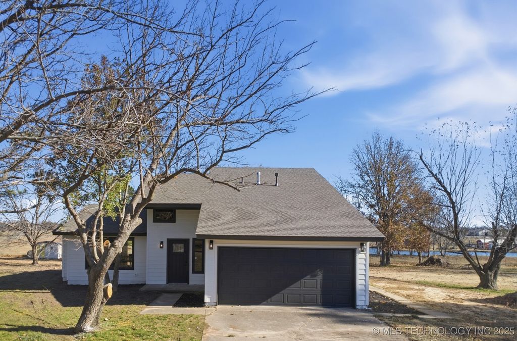 8417 Meadowside Lane, Sapulpa, OK 74131