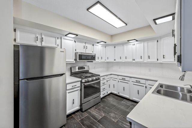 914 Victor Avenue, Muskegon, MI 49445