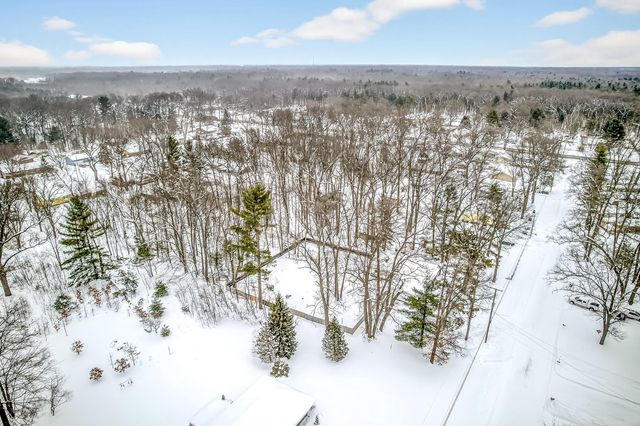 914 Victor Avenue, Muskegon, MI 49445