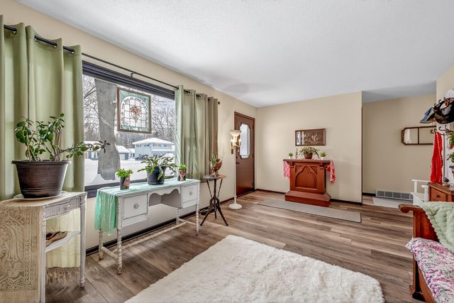 914 Victor Avenue, Muskegon, MI 49445