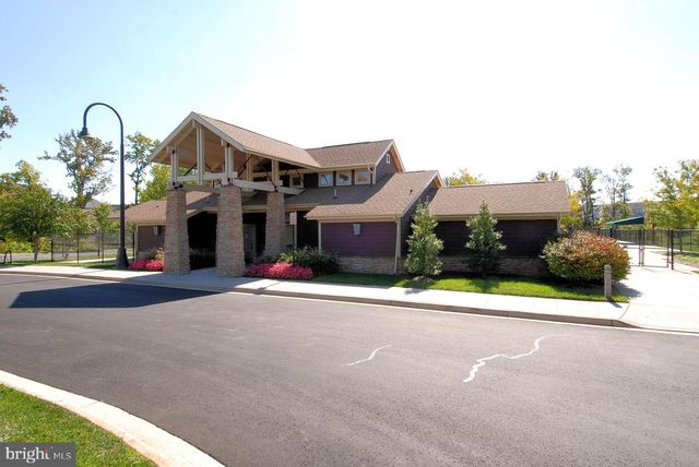 42977 THORNBLADE CIR, Broadlands, VA 20148