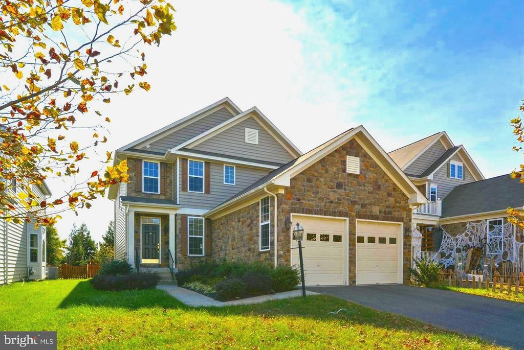 42977 THORNBLADE CIR, Broadlands, VA 20148
