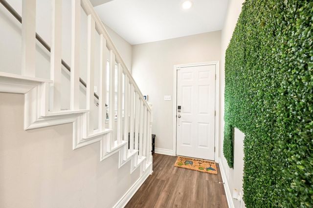 210 Garrotsville Street, Houston, TX 77022