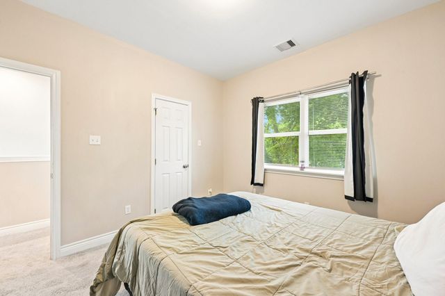 210 Garrotsville Street, Houston, TX 77022