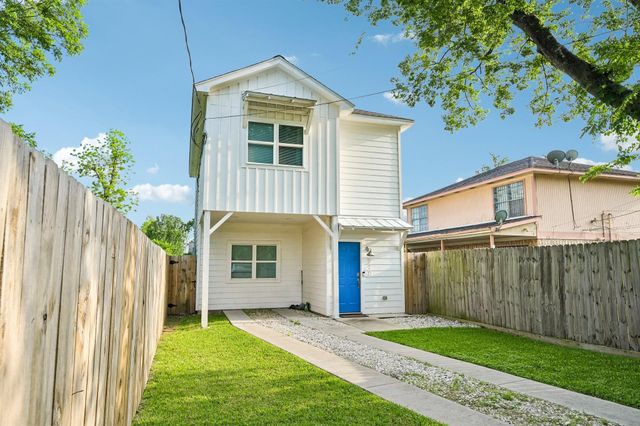 210 Garrotsville Street, Houston, TX 77022