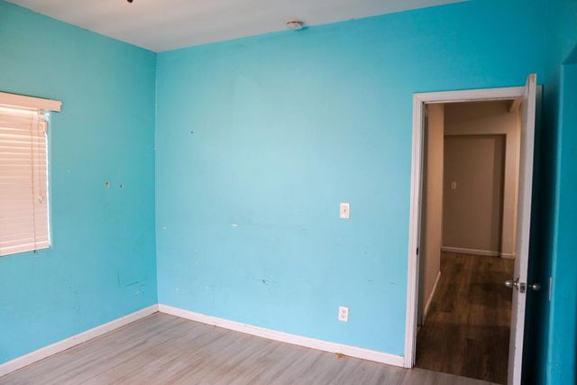 8124 S Cherry Avenue, Fresno, CA 93725