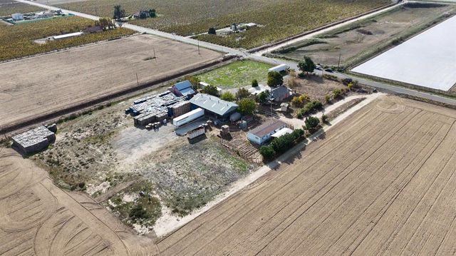 8124 S Cherry Avenue, Fresno, CA 93725