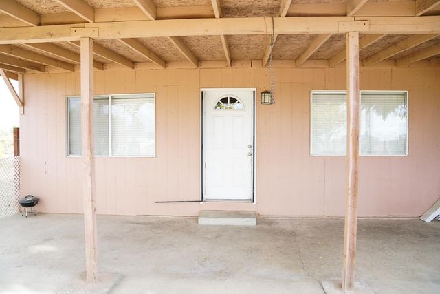 8124 S Cherry Avenue, Fresno, CA 93725