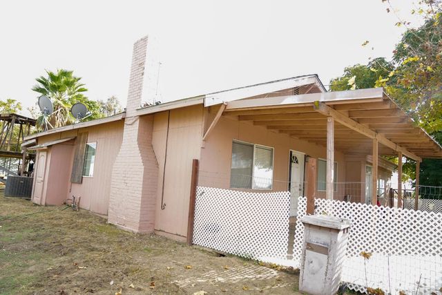 8124 S Cherry Avenue, Fresno, CA 93725
