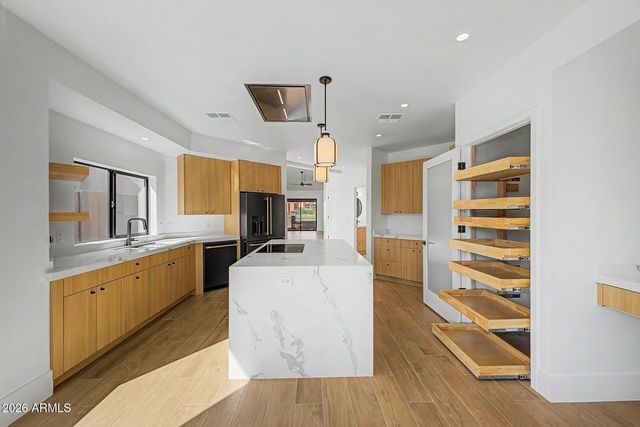4024 E PARADISE Drive, Phoenix, AZ 85028