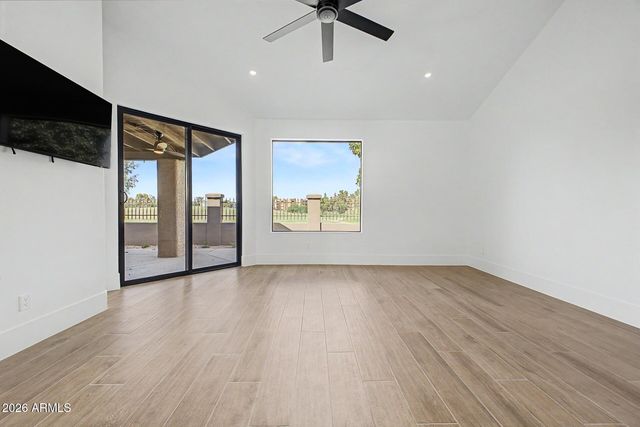 4024 E PARADISE Drive, Phoenix, AZ 85028
