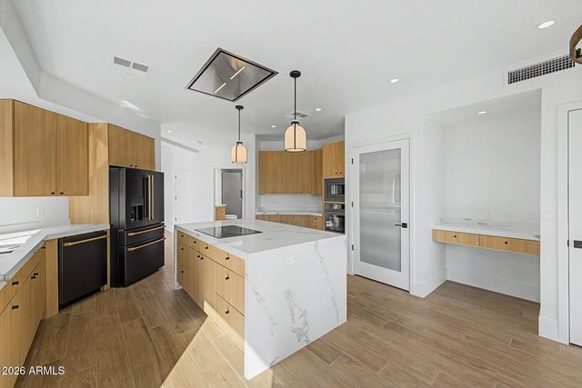 4024 E PARADISE Drive, Phoenix, AZ 85028