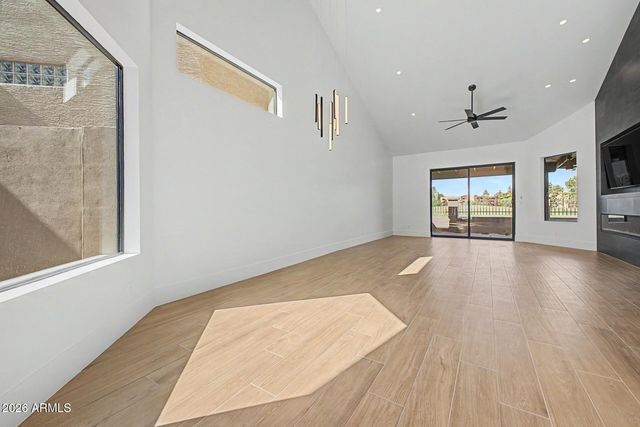 4024 E PARADISE Drive, Phoenix, AZ 85028