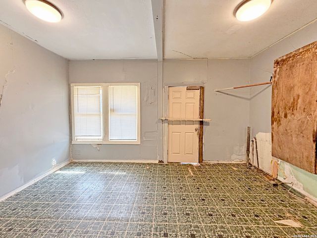 246 W Boyer St, San Antonio, TX 78210