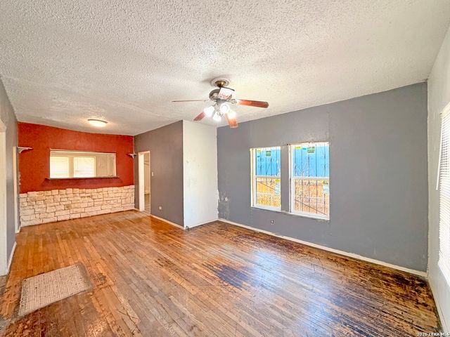 246 W Boyer St, San Antonio, TX 78210