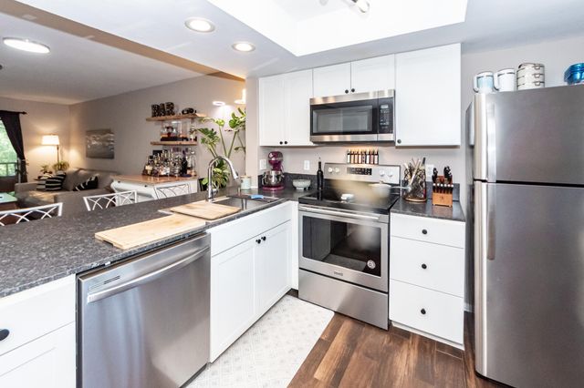 2162 Bees Ferry Road G, Charleston, SC 29414