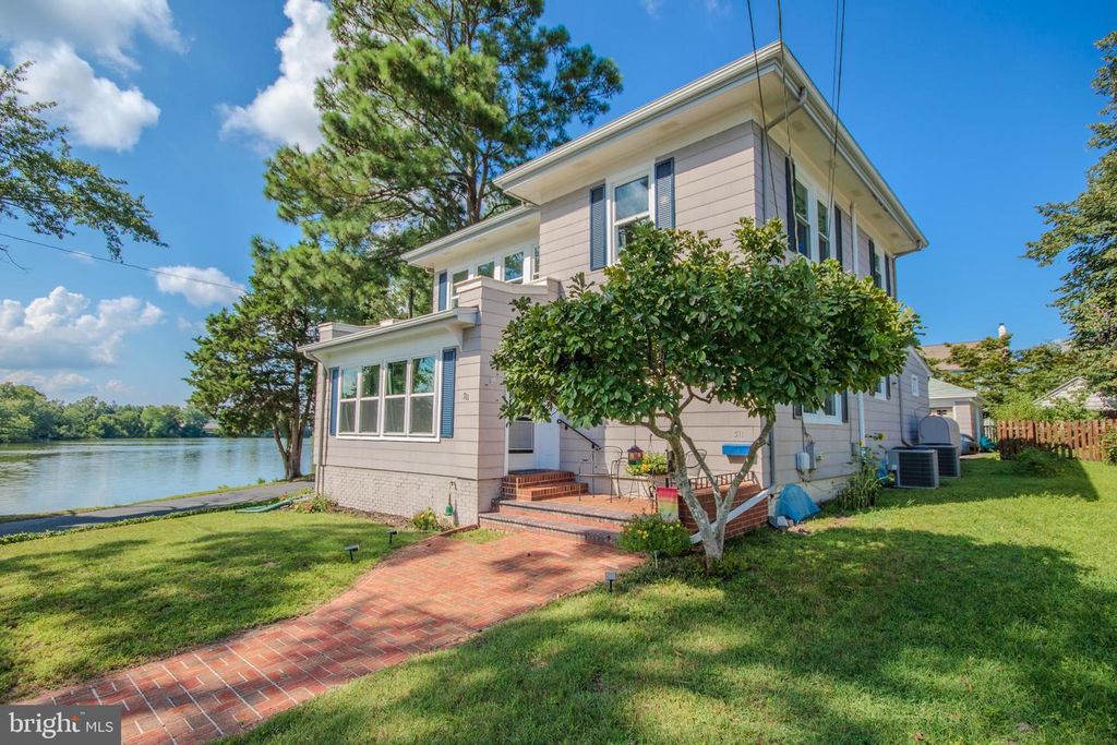 311 PHILADELPHIA, Salisbury, MD 21801
