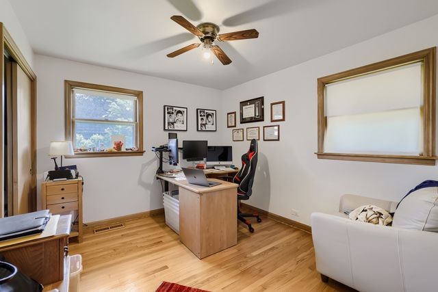 603 N Wilshire Lane, Arlington Heights, IL 60004