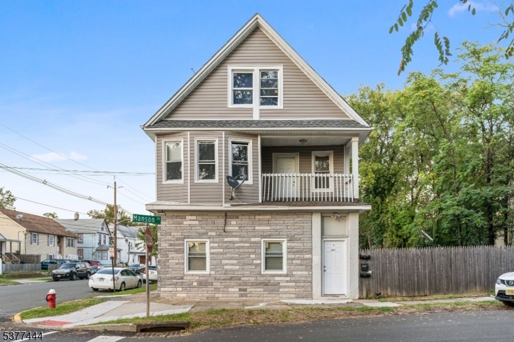 Image 1 of property listing at 301 Manson Pl, Plainfield City, NJ 07063
