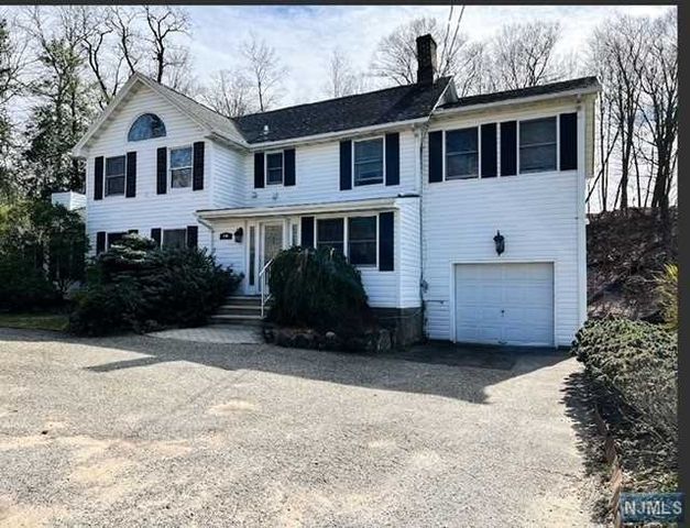 140 West Greenbrook Road, North Caldwell, NJ 07006