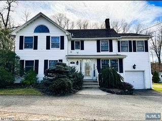140 West Greenbrook Road, North Caldwell, NJ 07006