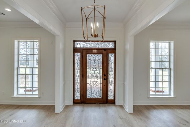 200 Cripple Creek Road, Canton, MS 39046