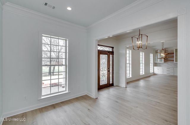 200 Cripple Creek Road, Canton, MS 39046