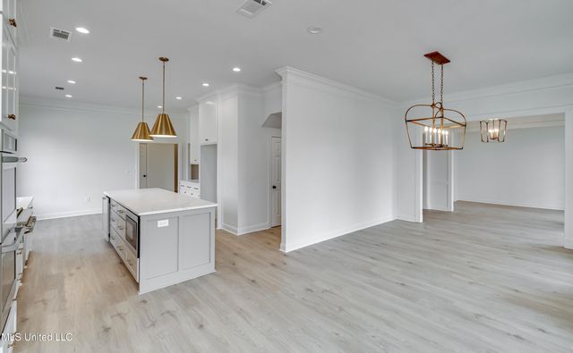 200 Cripple Creek Road, Canton, MS 39046