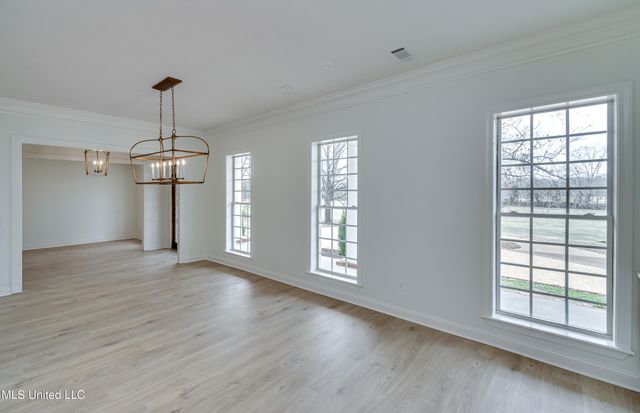 200 Cripple Creek Road, Canton, MS 39046