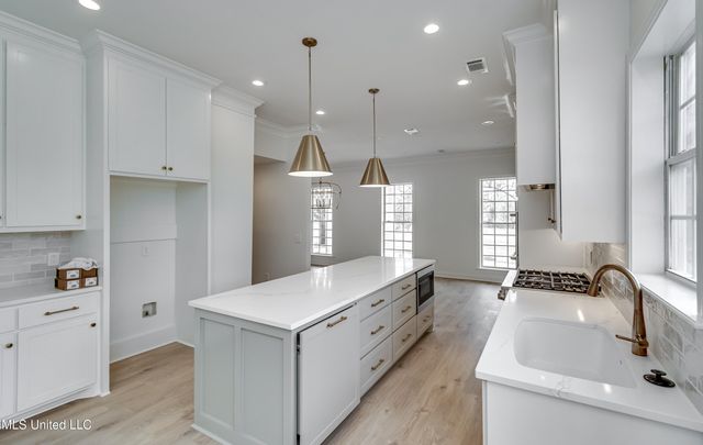 200 Cripple Creek Road, Canton, MS 39046