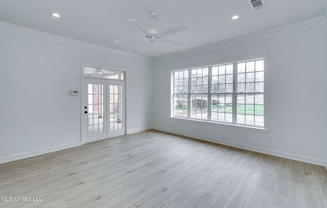 200 Cripple Creek Road, Canton, MS 39046