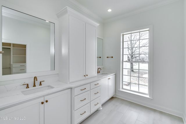 200 Cripple Creek Road, Canton, MS 39046