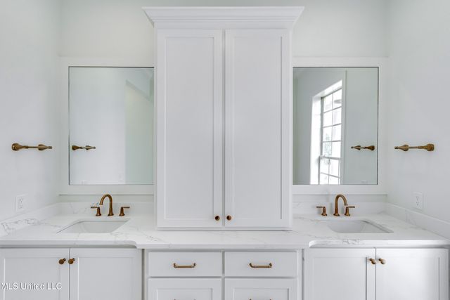 200 Cripple Creek Road, Canton, MS 39046