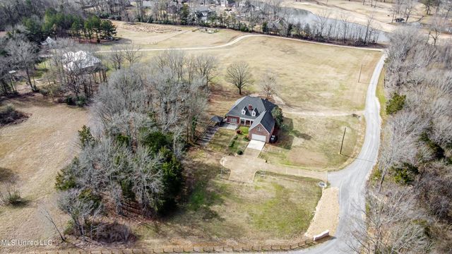 200 Cripple Creek Road, Canton, MS 39046