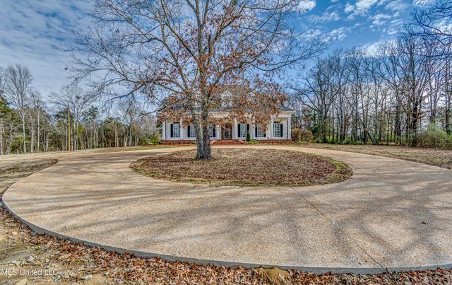 200 Cripple Creek Road, Canton, MS 39046