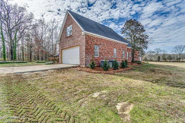 200 Cripple Creek Road, Canton, MS 39046