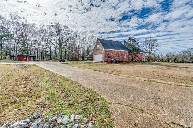 200 Cripple Creek Road, Canton, MS 39046