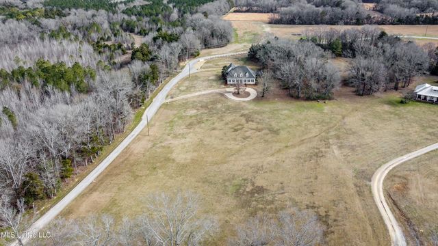 200 Cripple Creek Road, Canton, MS 39046