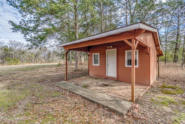 200 Cripple Creek Road, Canton, MS 39046