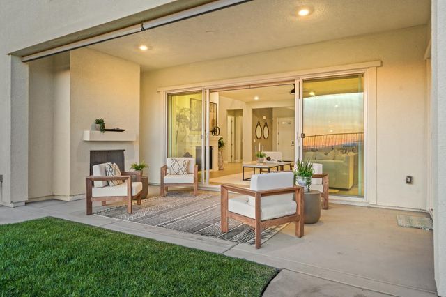 3363 Loggerhead Cir, Folsom, CA 95630