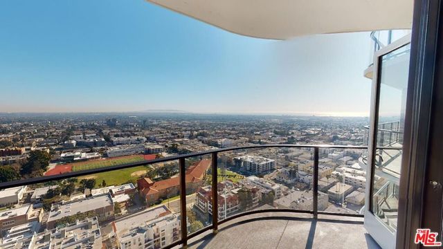 11750 Wilshire Boulevard 806, Los Angeles, CA 90025