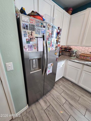 8435 W WINDSOR Boulevard, Glendale, AZ 85305